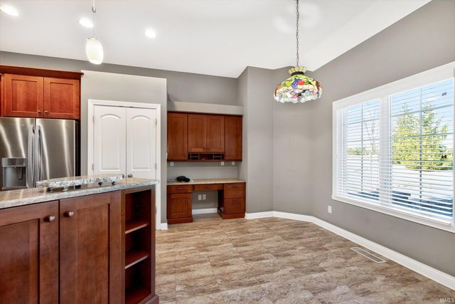 5504 W Sawgrass Way, Muncie, IN 47304