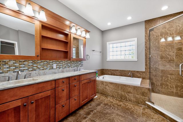 5504 W Sawgrass Way, Muncie, IN 47304