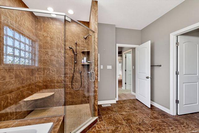 5504 W Sawgrass Way, Muncie, IN 47304