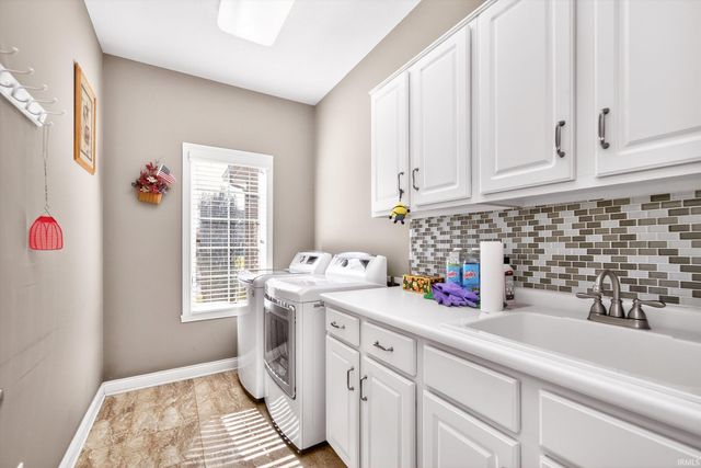 5504 W Sawgrass Way, Muncie, IN 47304