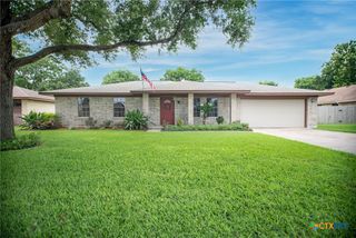 1617 Avalon Street, Port Lavaca, TX 77979