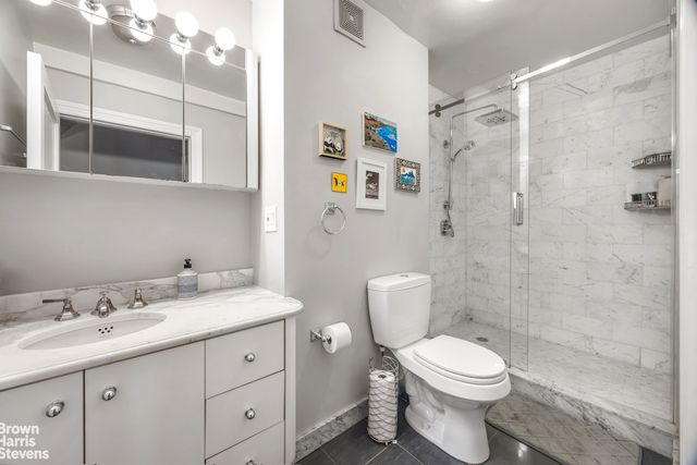 227 E 57th St Apt 8CD, New York City, NY 10022