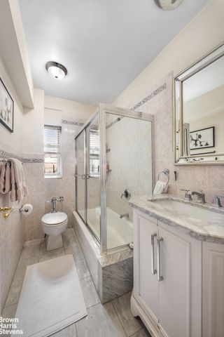 227 E 57th St Apt 8CD, New York City, NY 10022