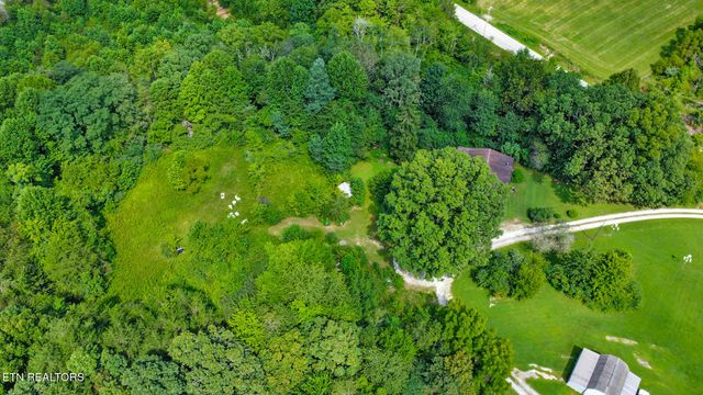 2528 E First St, Crossville, TN 38555