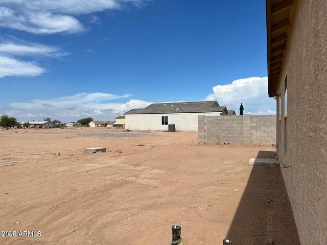 8500 W CORONADO Drive, Arizona City, AZ 85123