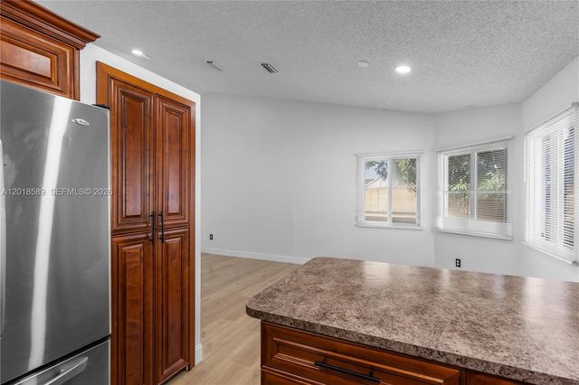 1035 W Jasmine Ln, North Lauderdale, FL 33068