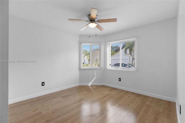 1035 W Jasmine Ln, North Lauderdale, FL 33068