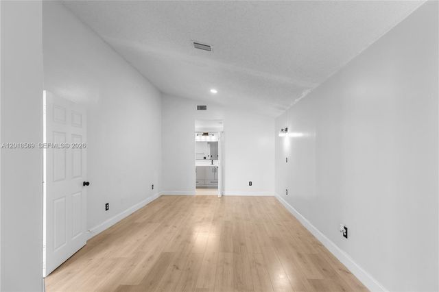 1035 W Jasmine Ln, North Lauderdale, FL 33068