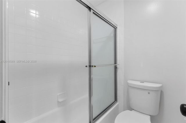 1035 W Jasmine Ln, North Lauderdale, FL 33068