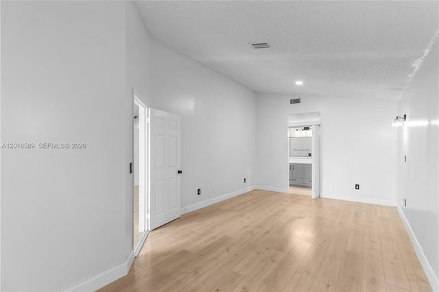 1035 W Jasmine Ln, North Lauderdale, FL 33068