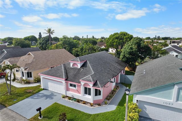 1035 W Jasmine Ln, North Lauderdale, FL 33068