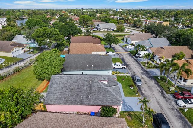 1035 W Jasmine Ln, North Lauderdale, FL 33068