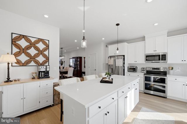 3582 STEPHENSONS HILL LN, Marshall, VA 20115