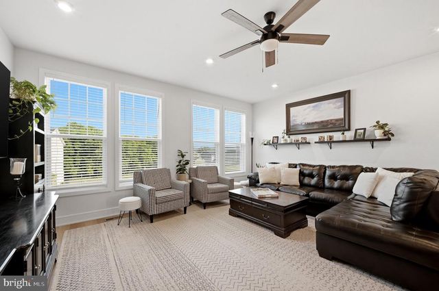 3582 STEPHENSONS HILL LN, Marshall, VA 20115