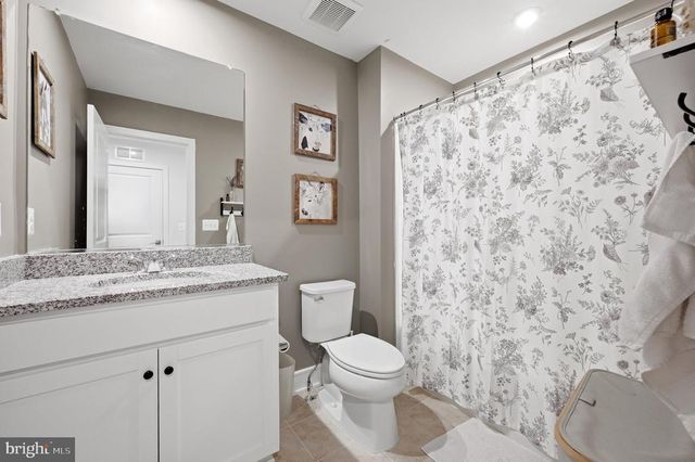 3582 STEPHENSONS HILL LN, Marshall, VA 20115