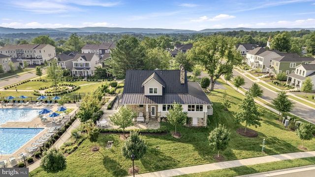 3582 STEPHENSONS HILL LN, Marshall, VA 20115