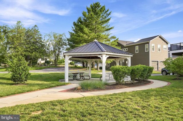 3582 STEPHENSONS HILL LN, Marshall, VA 20115