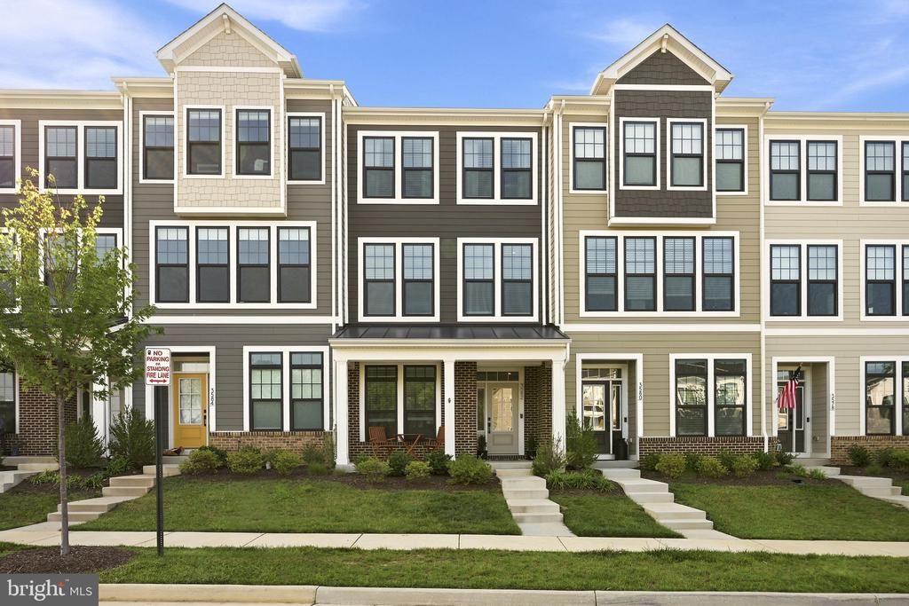 3582 STEPHENSONS HILL LN, Marshall, VA 20115