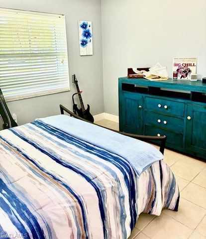 640 27th ST SW, Naples, FL 34117