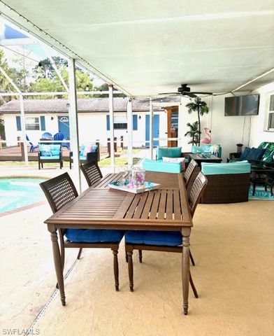 640 27th ST SW, Naples, FL 34117