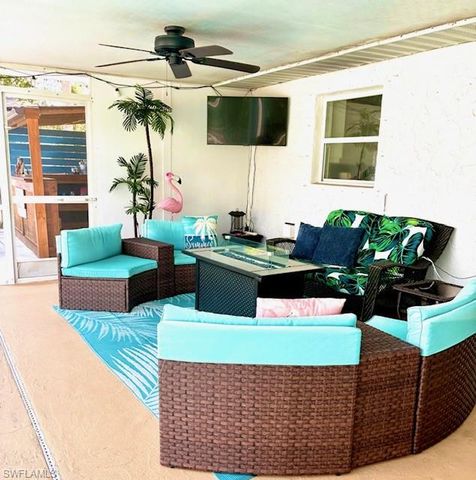 640 27th ST SW, Naples, FL 34117