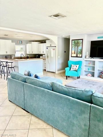 640 27th ST SW, Naples, FL 34117