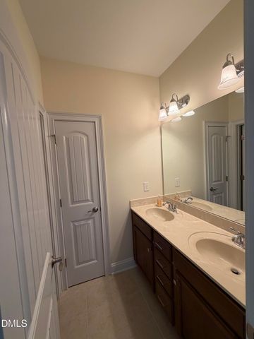 12913 Saxon Way, Raleigh, NC 27613