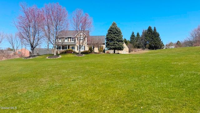 61 Indian Pipe Drive, North Greenbush, NY 12198