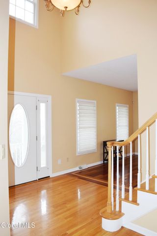 61 Indian Pipe Drive, North Greenbush, NY 12198