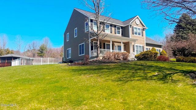 61 Indian Pipe Drive, North Greenbush, NY 12198