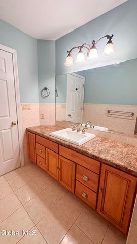 61 Indian Pipe Drive, North Greenbush, NY 12198