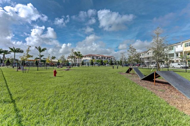 7089 Edison Place, Palm Beach Gardens, FL 33418