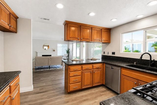 29600 Nightcrest Cir, Temecula, CA 92591