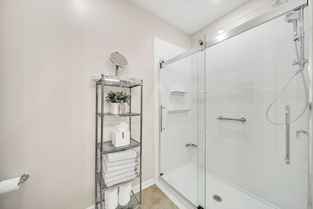 130 University Ave 1412, Westwood, MA 02090