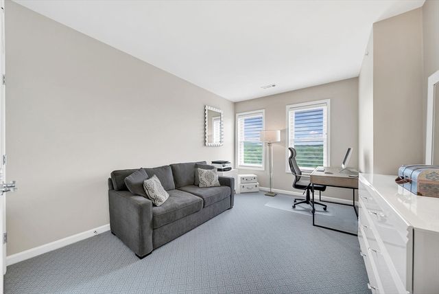 130 University Ave 1412, Westwood, MA 02090