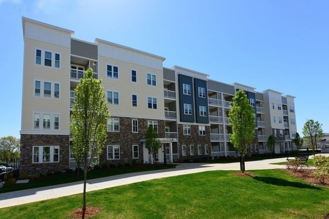 130 University Ave 1412, Westwood, MA 02090