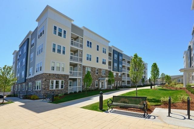 130 University Ave 1412, Westwood, MA 02090