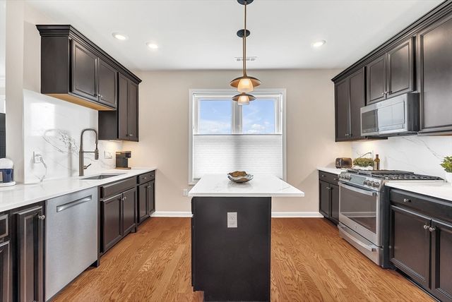 130 University Ave 1412, Westwood, MA 02090