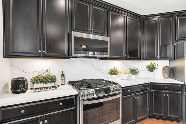 130 University Ave 1412, Westwood, MA 02090