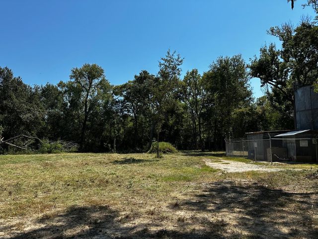216 Pecan Loop Drive, Baytown, TX 77523
