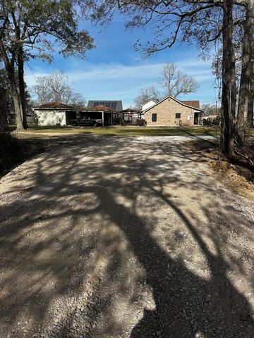 216 Pecan Loop Drive, Baytown, TX 77523
