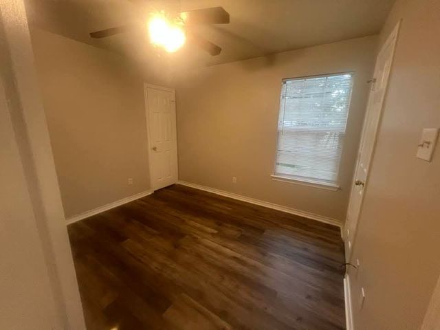306 Mill Street, Lone Oak, TX 75453