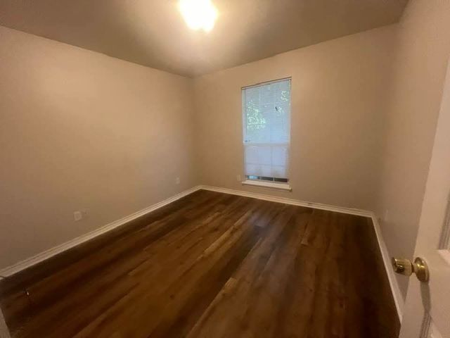 306 Mill Street, Lone Oak, TX 75453