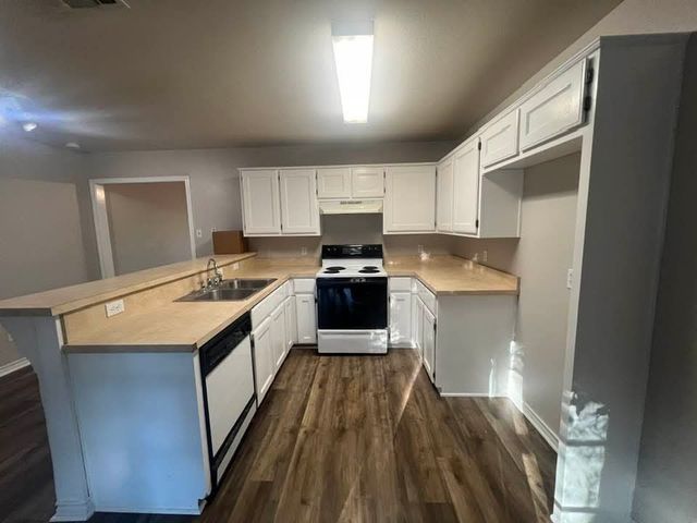 306 Mill Street, Lone Oak, TX 75453