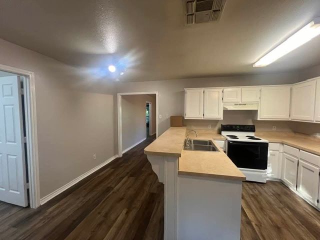 306 Mill Street, Lone Oak, TX 75453