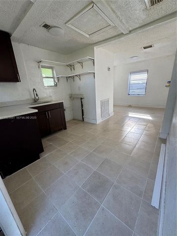 6027 NW 22nd Ave 0, Miami, FL 33142