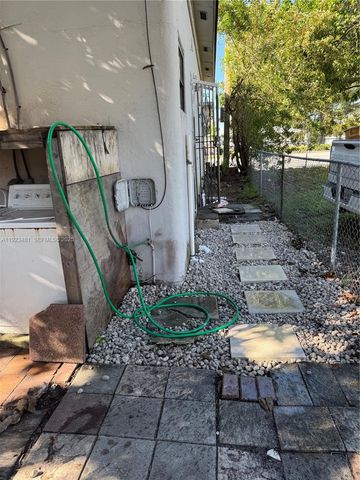 6027 NW 22nd Ave 0, Miami, FL 33142