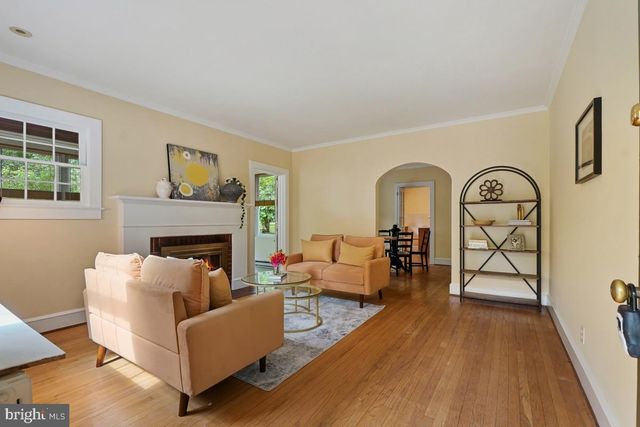 820 DAVIS AVE, Takoma Park, MD 20912