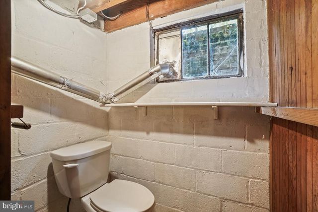 820 DAVIS AVE, Takoma Park, MD 20912