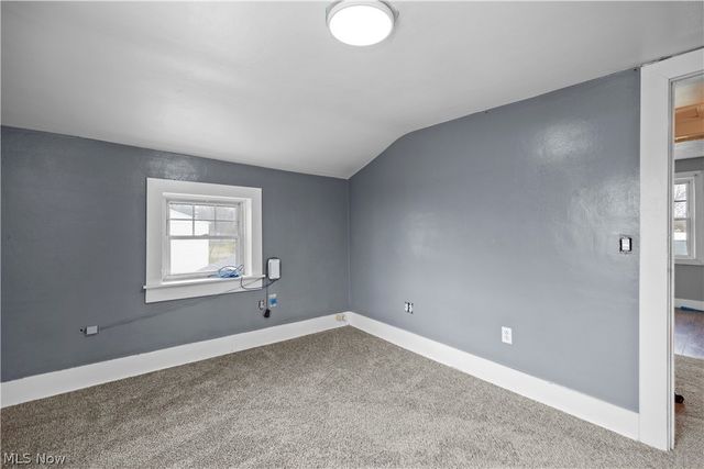 6635 Lake Ave, Elyria, OH 44035